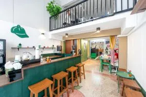 PICCOLO SUKHUMVIT HOSTEL- Self check-in after 6 pm - Самутпракан