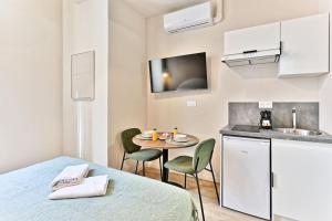 Appartements Petit studio plein pied aux portes de Paris : photos des chambres