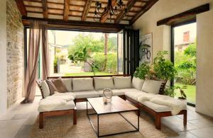 Villa Benvenuti near Motovun for 8 people - pet friendly with salt - water pool
