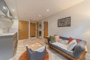 Rock Mill - Deluxe 1-Bedroom Apartments