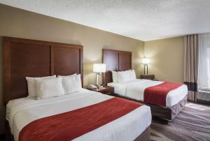  Queen Room with Two Queen Beds - Non-Smoking room in Comfort Inn Pensacola - University Area