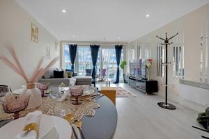 Ipswich Marina1 2 bed2bath apt