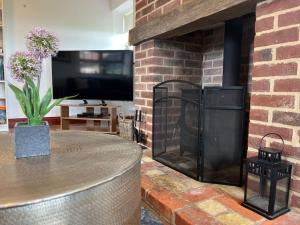 Wood Farm Stables - Sleeps 6-8