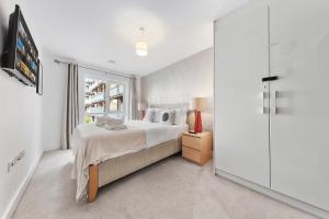 Stylish 2-BR in Colindale, London Next to Wembley, London Museum and Underground Station