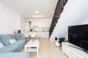 Home2Book Design Duplex Puertito de Güímar, Pool