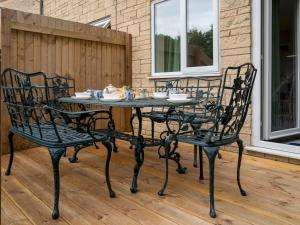 3 Bedroom family home Parking Garden - Pass the Keys