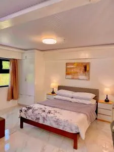 Airport Oasis - Pusok