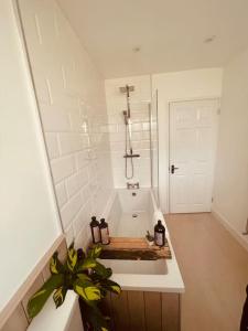 Picturesque Victorian Cottage