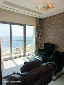 جناج ملكي 150م داماك luxury