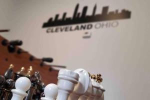 Stylish King Bed, 2BDRM, 1 Mile to DTWN, Game Room