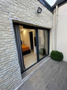 5 min Airport Aéroport