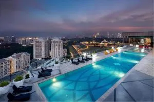 Dorsett Residence Sri Hartamas by Chengal with Bathtub, Rooftop Pool, KL City Centre, Round the Clock Security, Netflix, Youtube, Free Parking - Kampong Bukit Mati