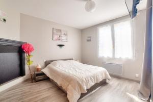 Maisons de vacances Maison pour 10 - Bassin naturel et detente : photos des chambres