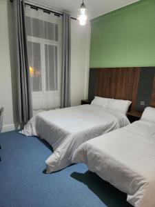 Hotels Hotel Chateaubriand : photos des chambres