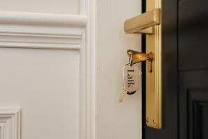 Robins Nest, The Old Bank House