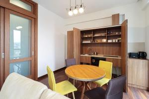 Modern Vake Retreat - By Wehost