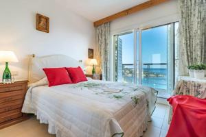 Duplex en Almadrava con piscina comunitaria