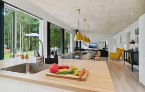 Cozy Home In Ebeltoft With Sauna