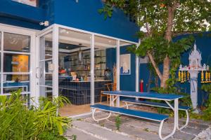 Kraam Silhouette Hotel and Cafe Phuket- Chalong pier Hotel