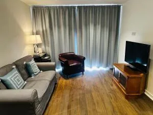 Modern 1 BR flat on Putney Hill - London