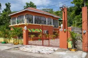 Roses place - Buff Bay