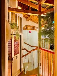 泊まれる廃墟 ぐんじょう - Uryūno