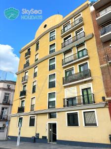 Skysea Holidays Malaga Centro frente al Rio