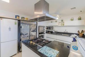 Mansão quadra de tênis, sala jogos, serv completo