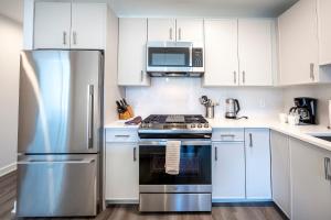 Modern Apt Close to Downtown