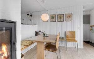 2 Bedroom Nice Home In Thisted