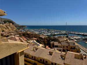 Sunrise Beachfront Apartment by the Marina