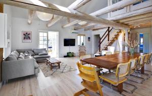 3 Bedroom Stunning Home In Hundested