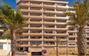 2 Bedroom Nice Apartment In Fuengirola