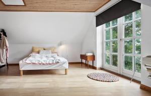 4 Bedroom Gorgeous Home In Nørre Alslev