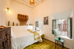 Riad Banafsaj - Exclusif - 20mn de Jamaa Al Fnaa