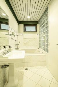 Casa espetacular e completa no condomínio Iporanga