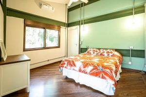 Casa espetacular e completa no condomínio Iporanga