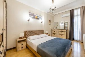 Apartment on Rustaveli avenue