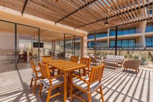 15 Guests - Mistiq Cabo