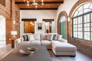 Downtown Historic Home - Starlink Wifi - Pool