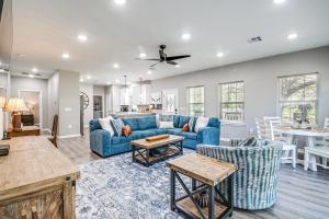 Pond and Trails On-Site Washington Escape!