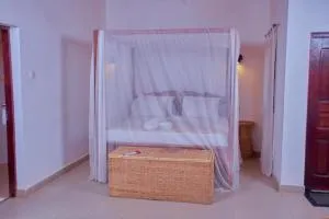 Elsewhere-Farakunku Eco Lodges - Tujering