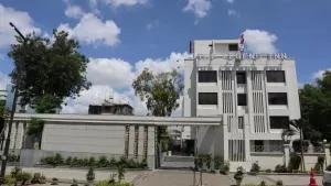 The Legend Inn @Nagpur - Khāpri