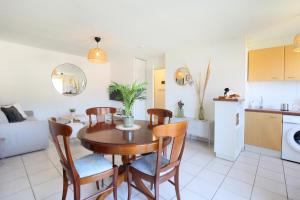 Appartements Berges du Midi - Piscine Parking : photos des chambres