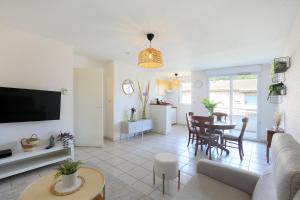 Appartements Berges du Midi - Piscine Parking : photos des chambres