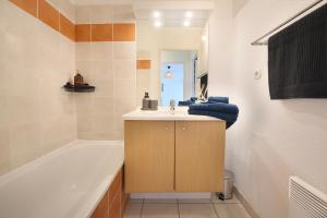 Appartements Berges du Midi - Piscine Parking : photos des chambres