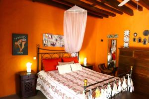 Histórica Casa con vistas al Jardín de Cactus y montañas