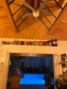 Maisons d'hotes Chalet Atypique VUE Piscine Chauffee : photos des chambres