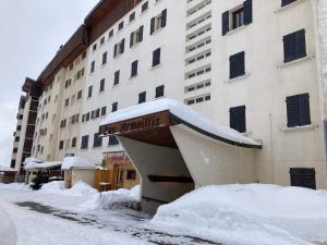 Grand Duplex 120m², 5 Pièces au Coeur de Tignes le Lac, 3 Chambres Doubles, Balcon et Terrasse Sud - FR-1-641-60