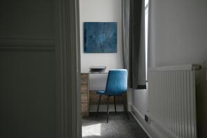 Feel at Home in Durham, Charming 3-Bedroom Retreat, Sleeps 5, Parking, WiFi